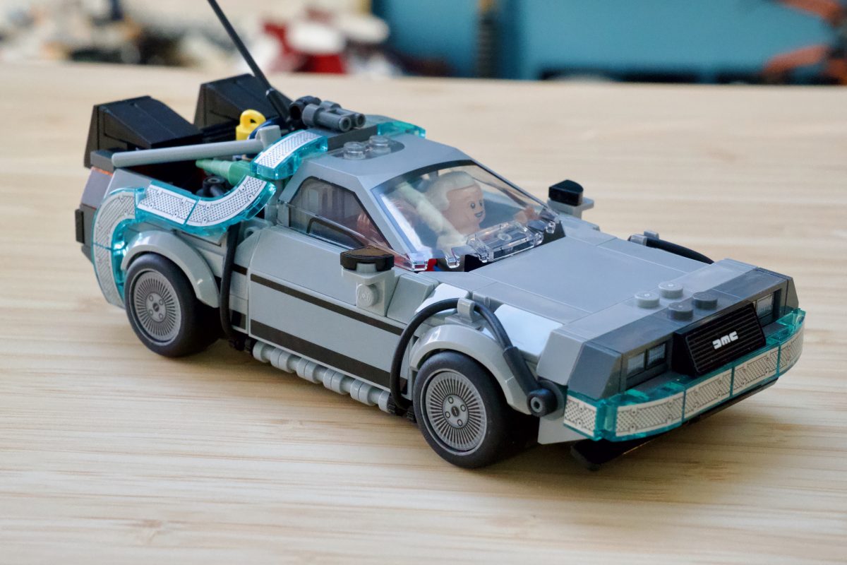 Ofertă specială: LEGO Speed Champions 77256 Time Machine from Back to the Future primește prima reducere majoră de 20%