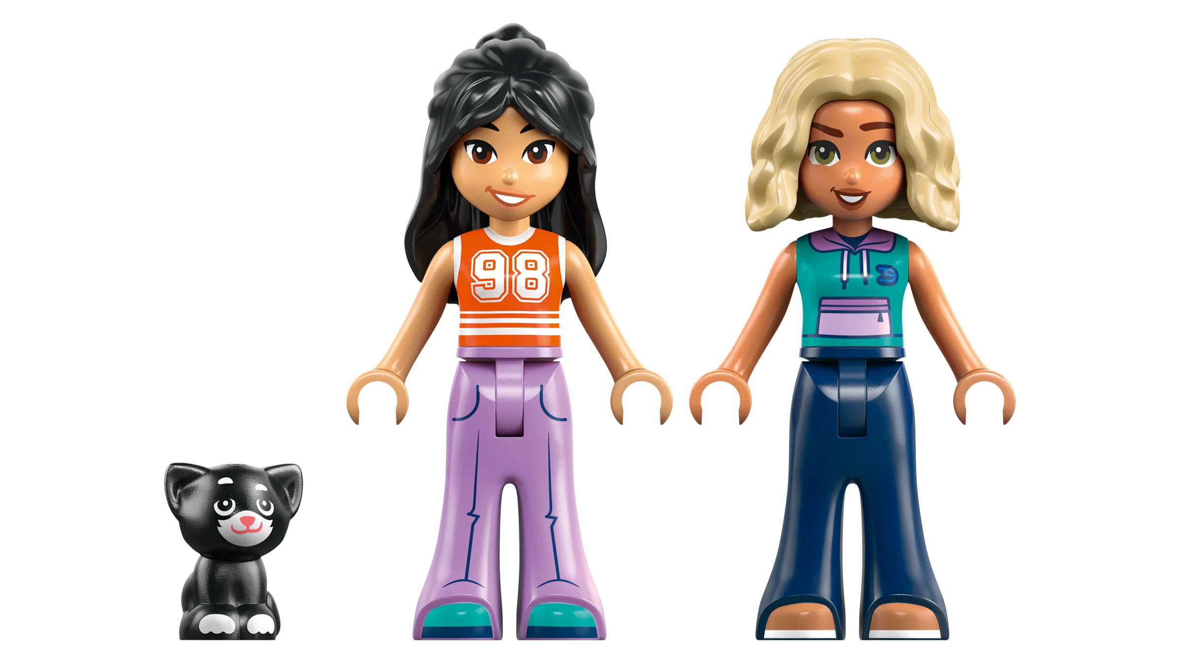 Imagine cu figurinele LEGO Friends și pisica din setul Nature Glamping Cabin.