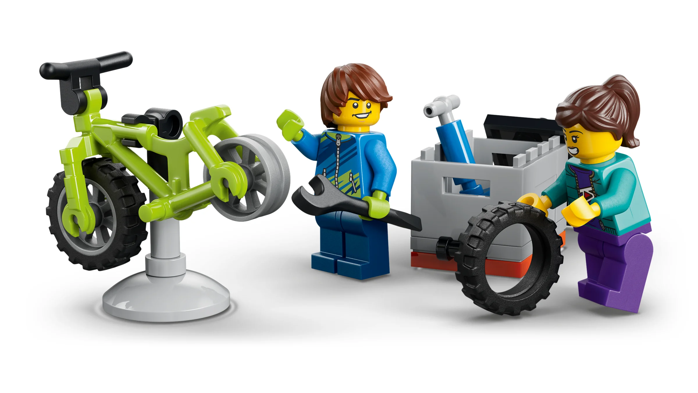 Imagine detaliată cu minifigurine și bicicleta montană, prezentând aventurile LEGO City.