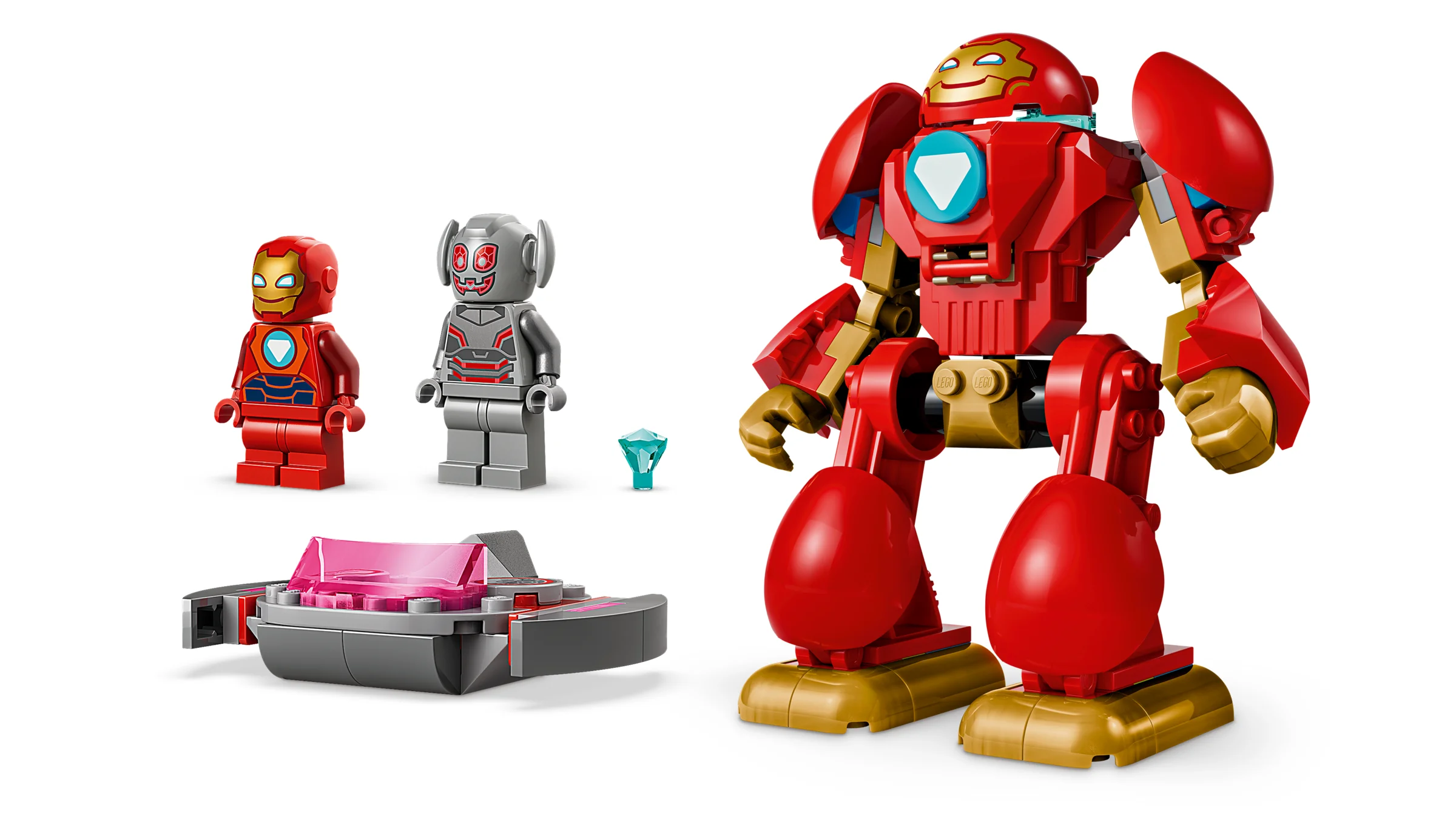 Imagine cu setul LEGO 11209, Ultron contra Iron Man, cu minifigurine și construcții detaliate.