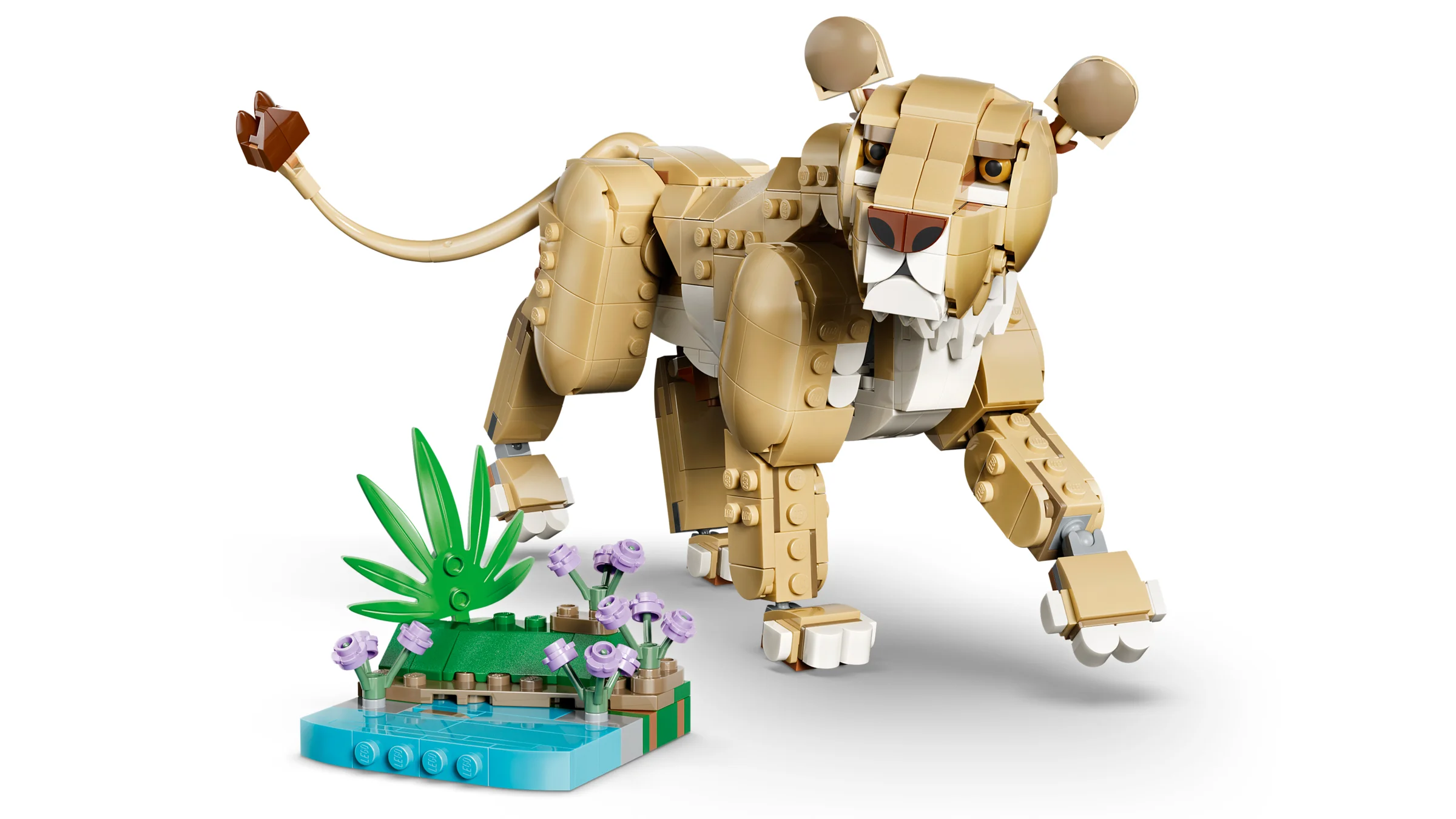 Imagine cu leul maiestuos LEGO Creator 31386, cu detalii realiste.