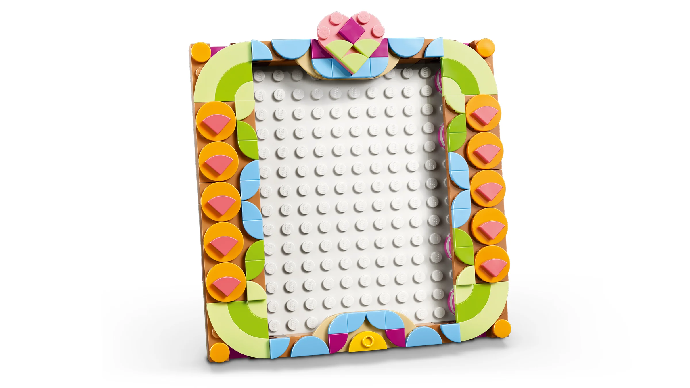 Prezentare a modelului 31390, o pictură florală realizată din cărămizi LEGO.