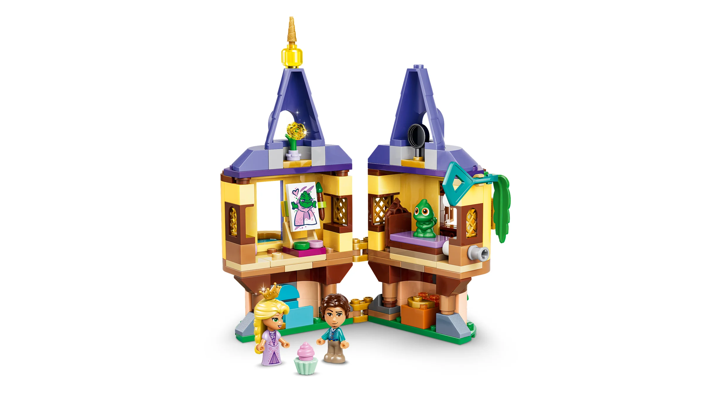 Turnul mini al lui Rapunzel deschis, cu figurine și detalii interioare, prezentând scena.