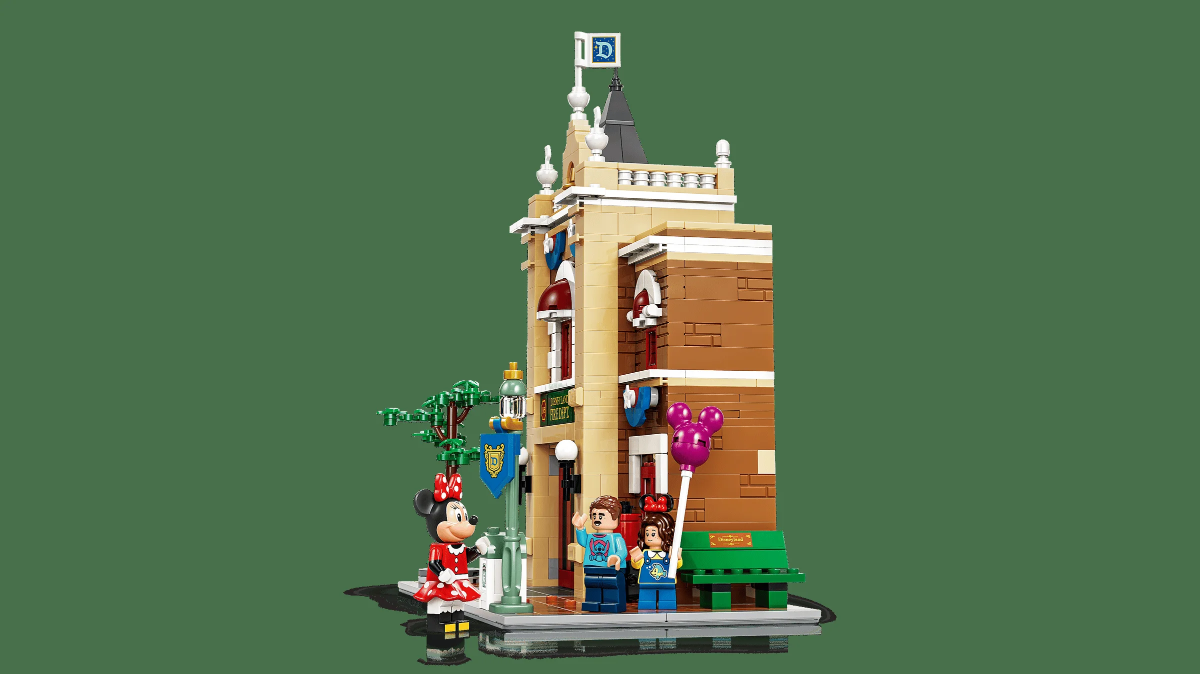 Imagine cu clădirea principală din Main Street U.S.A., set LEGO Disney, cu Minnie și minifigurine.