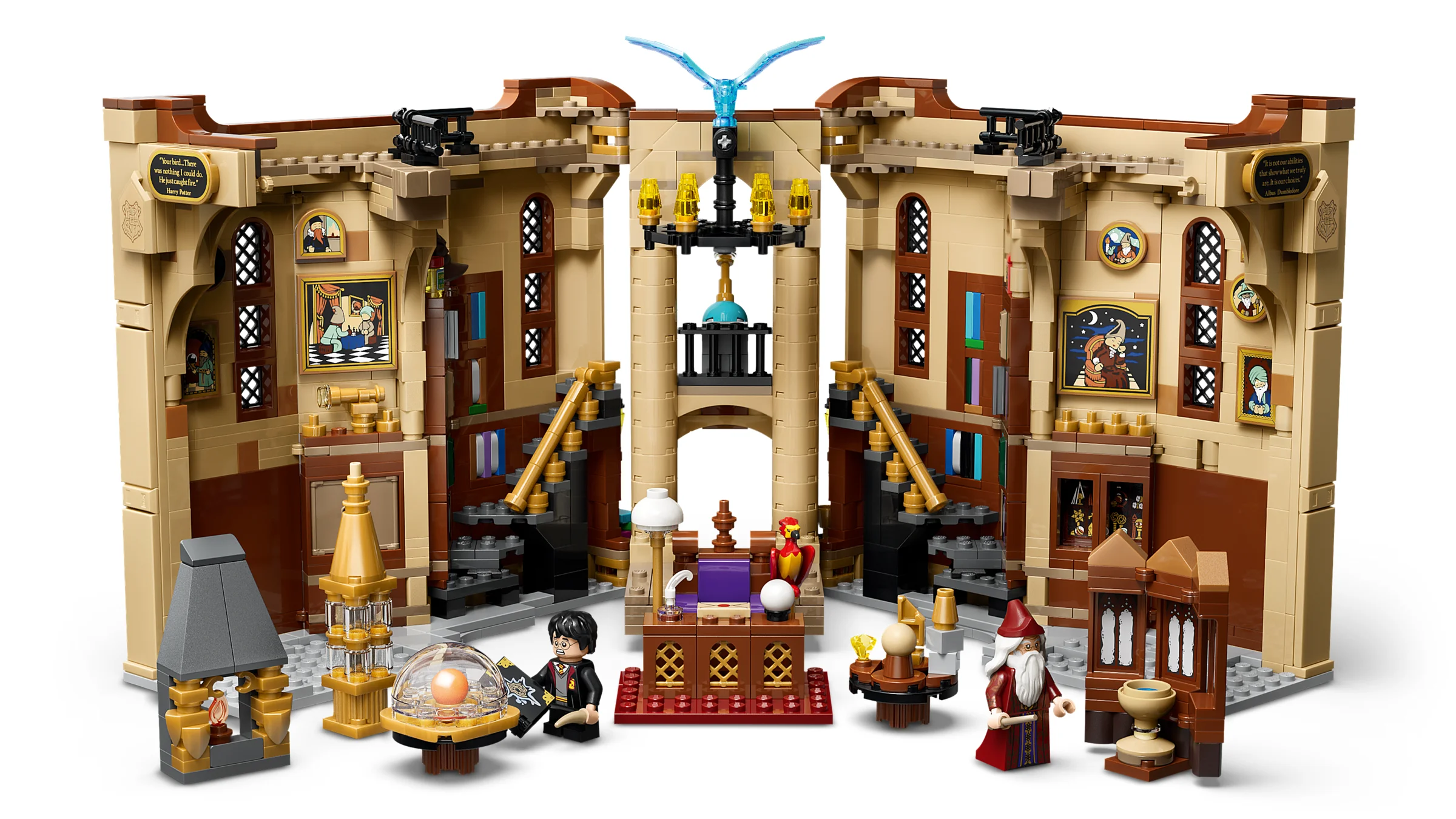 O imagine detaliată a setului LEGO 76478, Biroul lui Dumbledore, cu multe detalii și minifigurine.