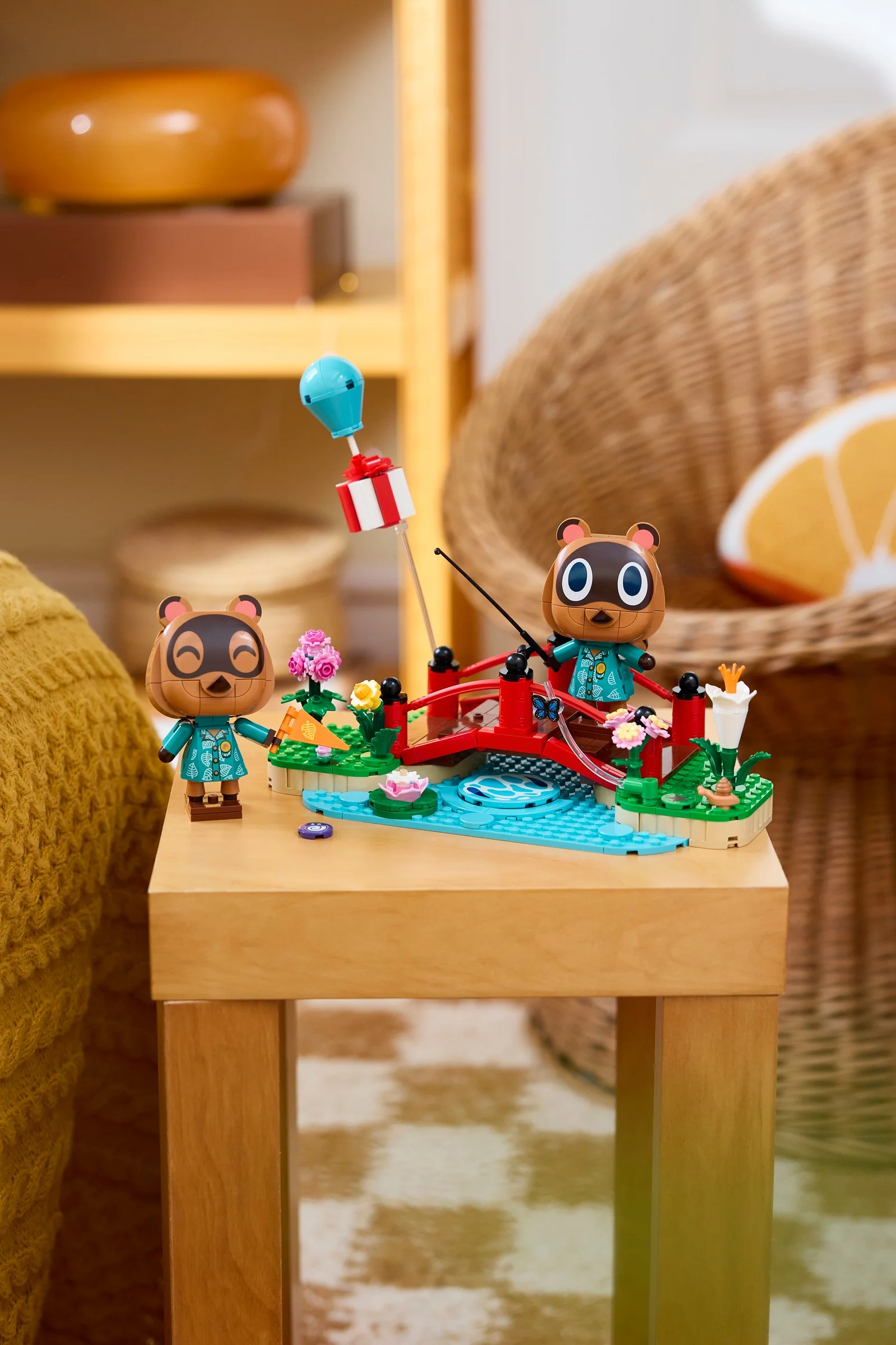 Setul LEGO Animal Crossing 77059: Timmy și Tommy la pescuit, o zi distractivă.