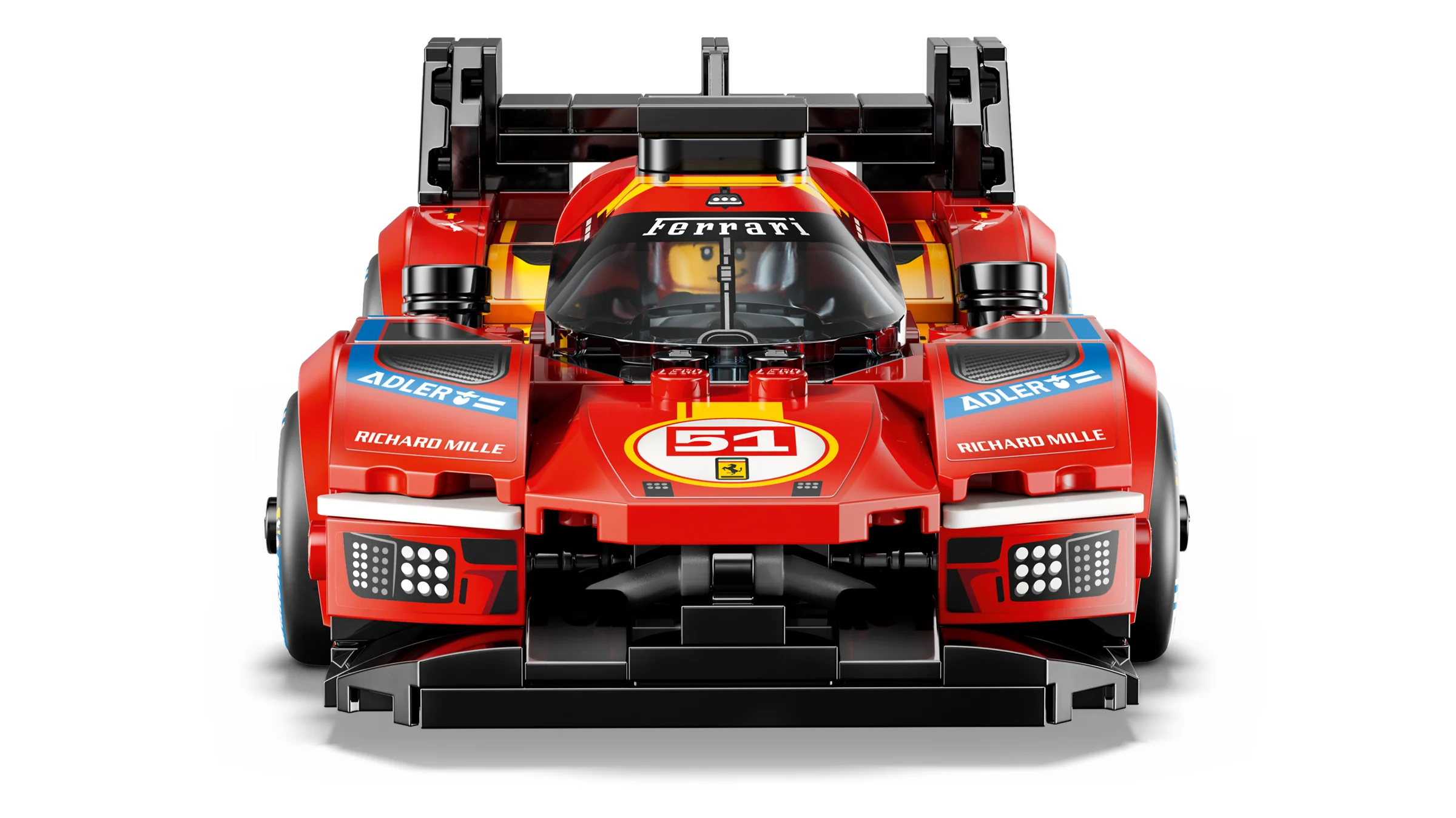 Imagine frontală cu mașina Ferrari 499P LEGO, cu detalii ale autocolantelor și designului.