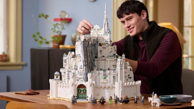 Detalii noi despre LEGO Icons 11392 Sandworm: Shai-Hulud sosește pe Arrakis în 2027