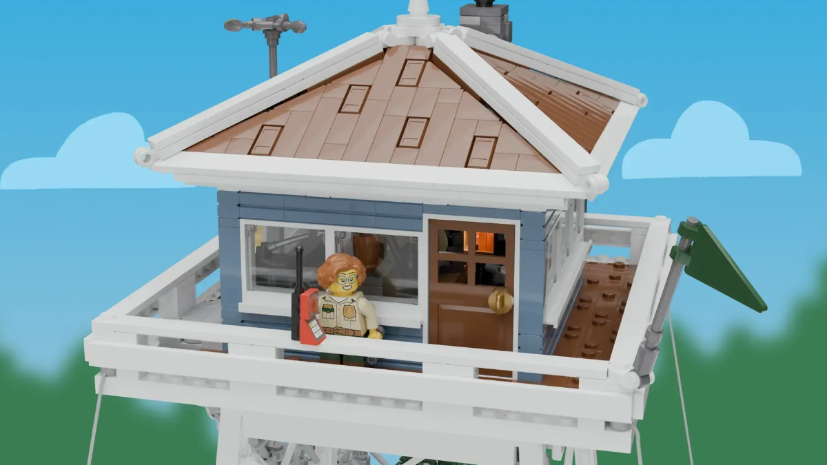 De veghe deasupra pădurii: Proiectul Fire Lookout Tower atinge pragul de 10.000 de voturi pe LEGO Ideas