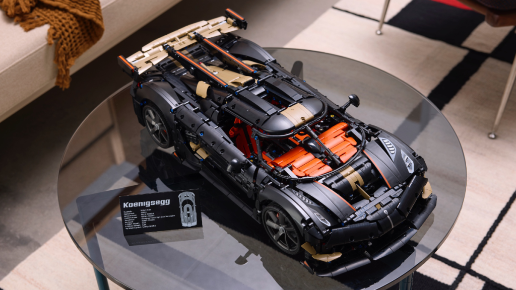 LEGO lansează Koenigsegg Sadair’s Spear: Un nou vârf de gamă pentru seria Technic Ultimate la scară 1:8