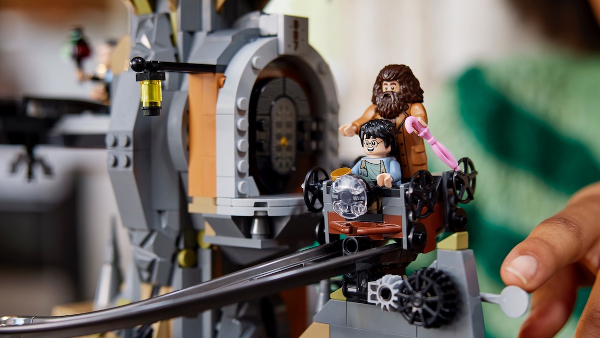 Primele detalii despre viitoarele seturi LEGO Batman din 2027: O incursiune în universul Arkham Knight și Batman Returns