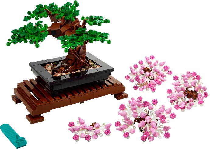 Setul LEGO 10281 Copac Bonsai, o construcție detaliată cu frunze verzi și flori roz de cireș.