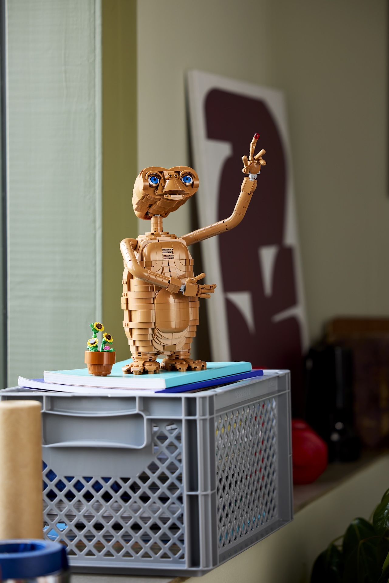 LEGO anunță oficial 21370 E.T. the Extra-Terrestrial: O călătorie nostalgică în inima cinematografiei anilor '80