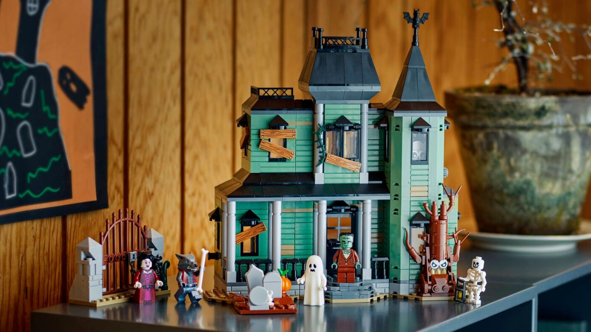 LEGO lansează Midnight Valley: O nouă colecție tematică de Halloween începe cu 11383 Mayor Manor