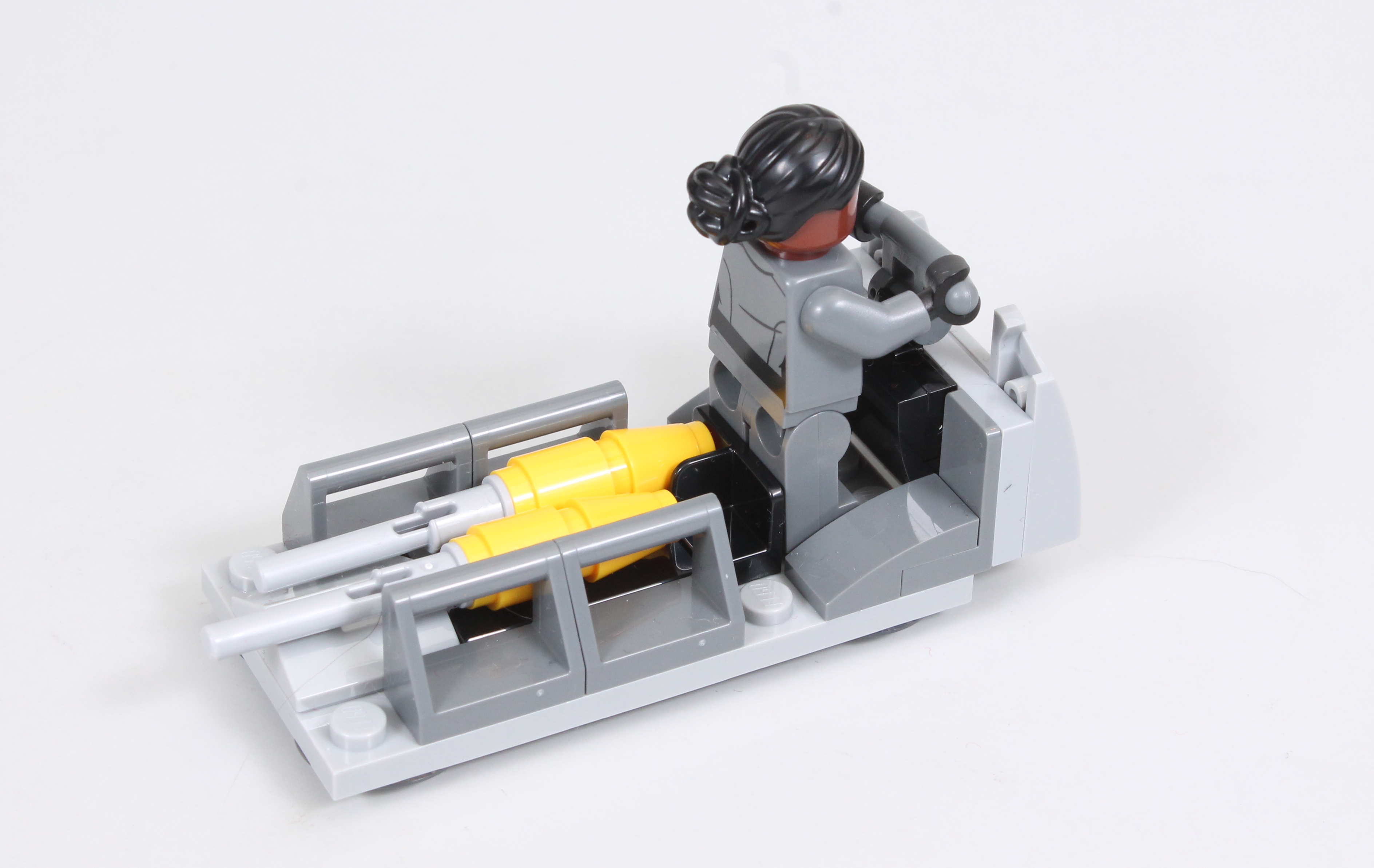 LEGO anunță retragerea setului 75347 TIE Bomber: Sfârșitul unei ere după o așteptare de două decenii