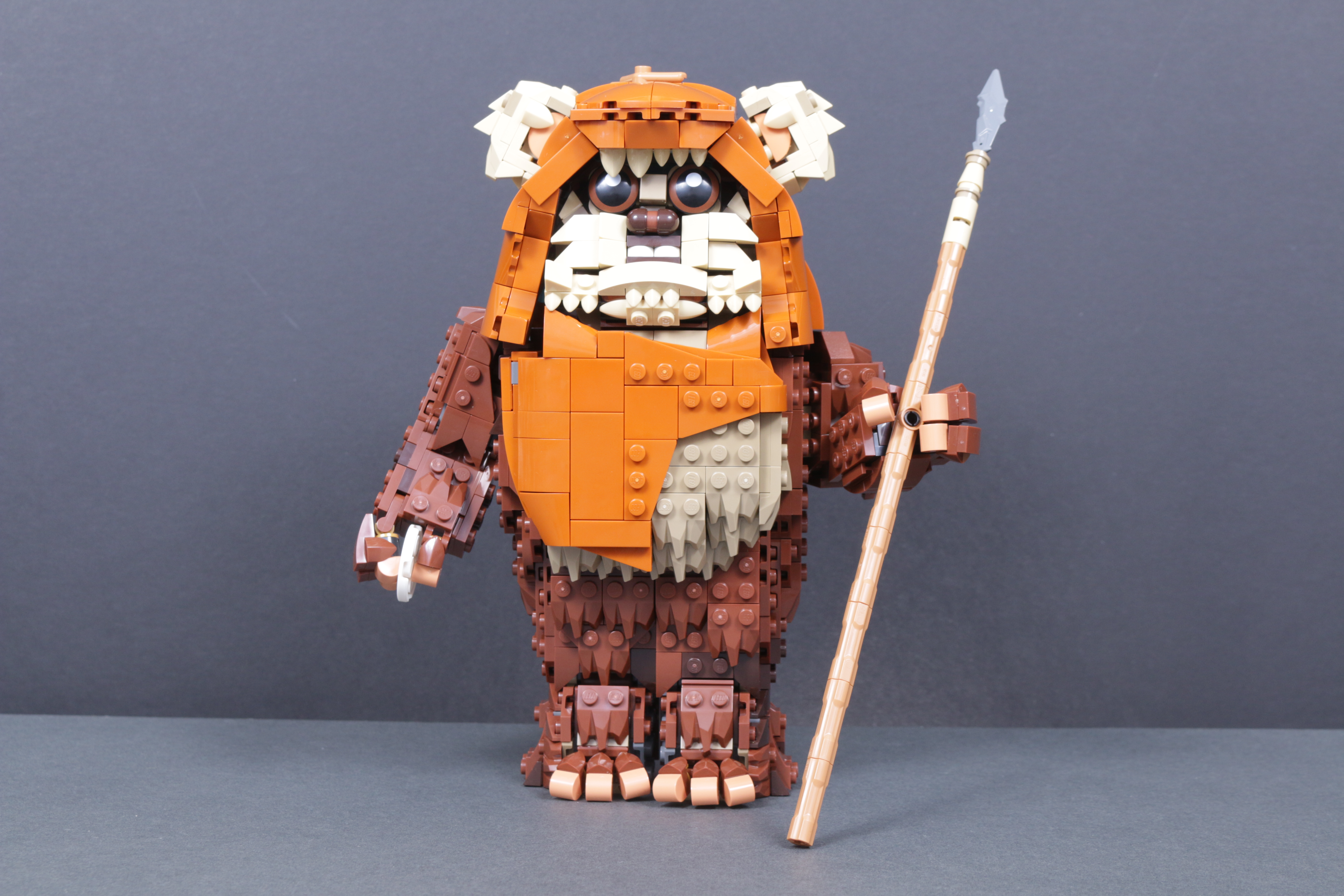LEGO lansează E.T. the Extra-Terrestrial: Revoluția personajelor construibile și viitorul colecțiilor LEGO Ideas