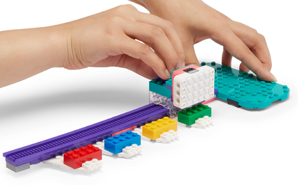 LEGO lansează noile piese pentru monorail pe serviciul Pick a Brick: Visul fanilor clasici devine realitate