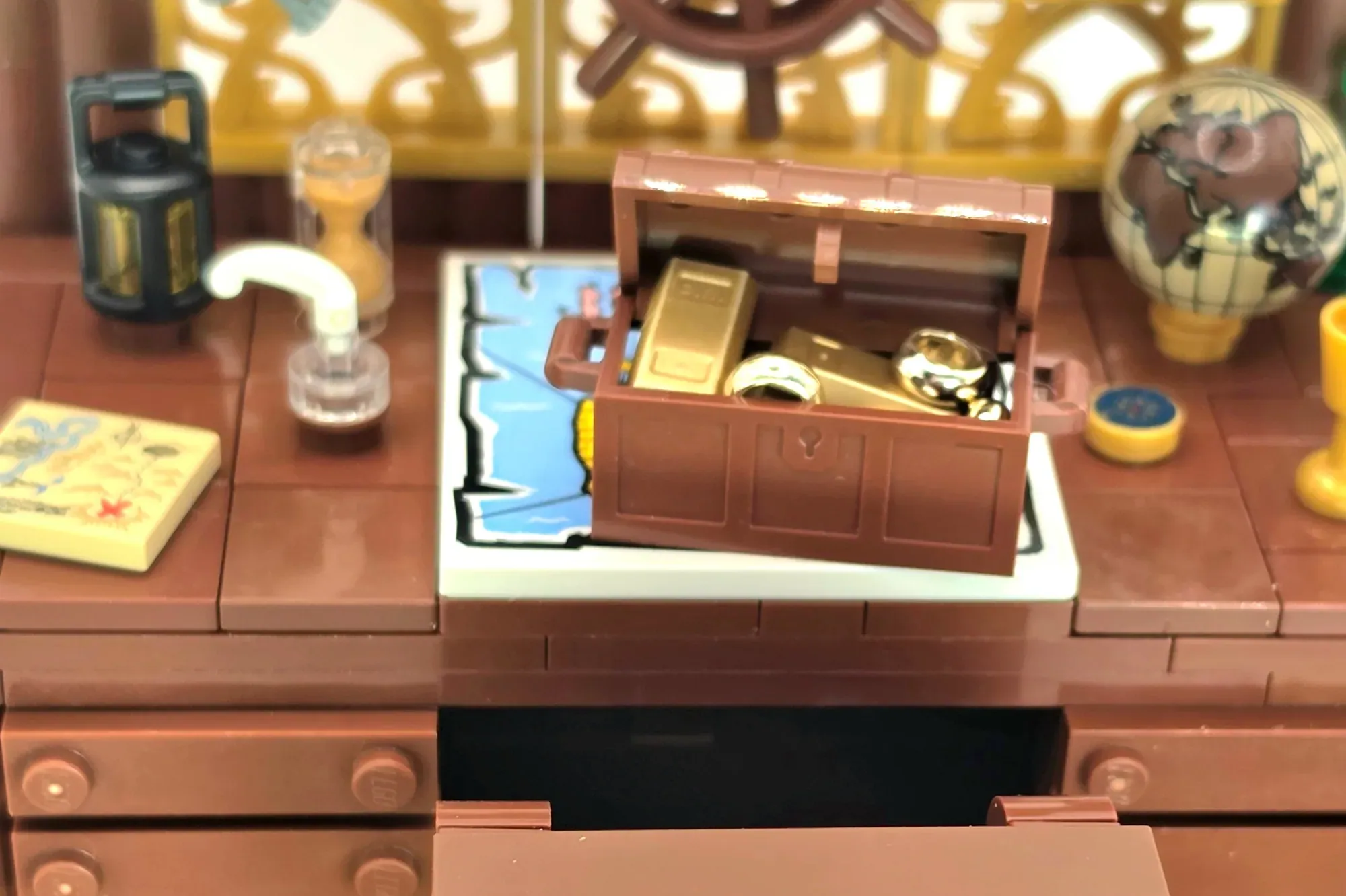 LEGO anunță votul fanilor pentru viitorul set cadou: Descoperă cele 10 proiecte finaliste din concursul 'Hidden Secrets'