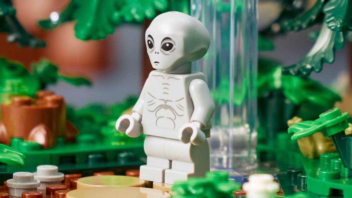 Detalii inedite despre creația minifigurinei extraterestru din setul LEGO Ideas 21369 The X-Files