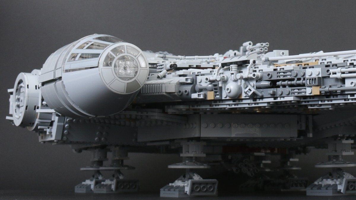 Viitorul navei Millennium Falcon în universul LEGO: Între retragerea modelului 75192 și zvonurile unei lansări colosale în 2027