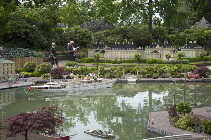 Licitație istorică la LEGOLAND Billund: Primul model original din Miniland a fost vândut pentru o cauză nobilă