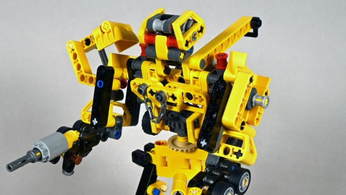 LEGO Ideas lansează provocarea Haunted Halloween 2026: Construiește și câștigă un pachet impresionant de opt seturi înfricoșătoare