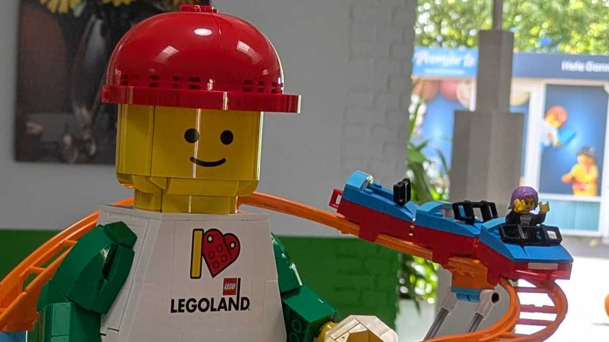 LEGO lansează noul set exclusiv 50090 LEGOLAND Park Adventure: O aventură spectaculoasă pentru colecționari