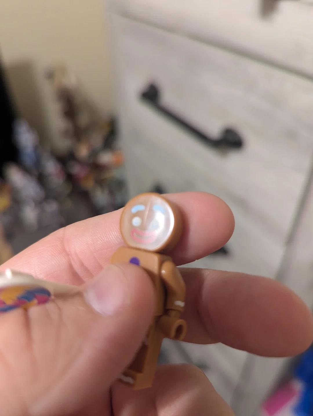 Probleme de calitate semnalate la minifigurinele LEGO Shrek: Ce trebuie să știe colecționarii despre noul element Gingy
