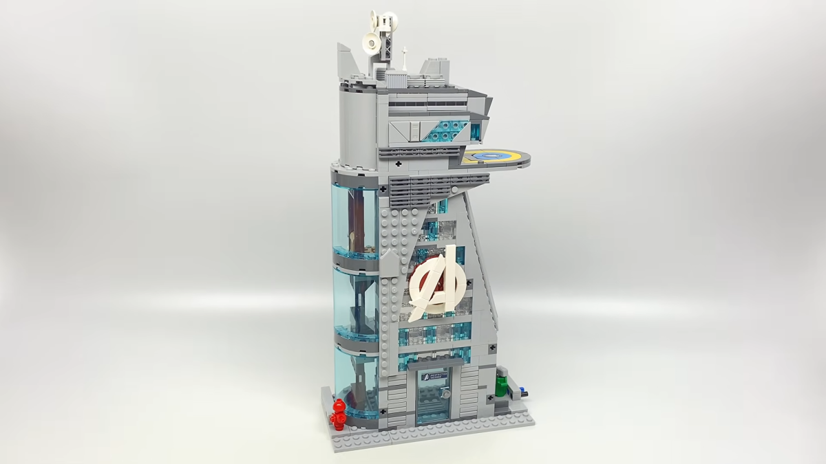 Detalii noi despre LEGO 76352 Avengers Doomsday: New Avengers Tower – Provocări de design și soluții pentru colecționari